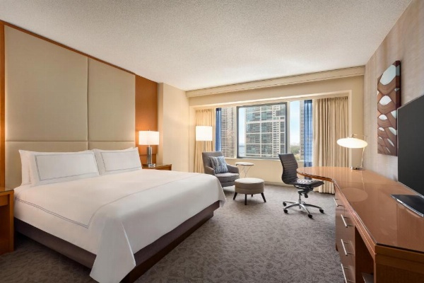 Swissotel Chicago image 11