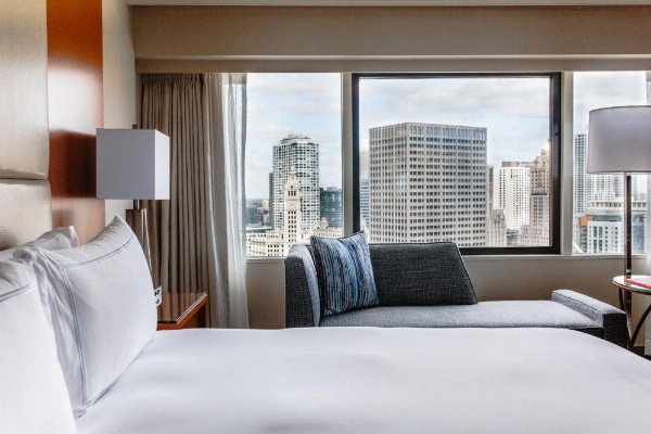 Swissotel Chicago image 12