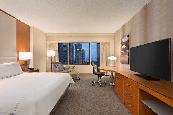 Swissotel Chicago image 130